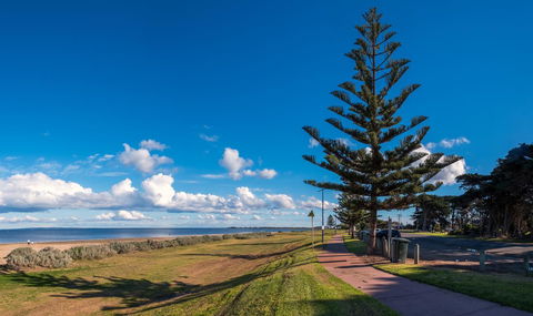 Waterfront Apt 234 Marinaquays - Kempsey Accommodation 32