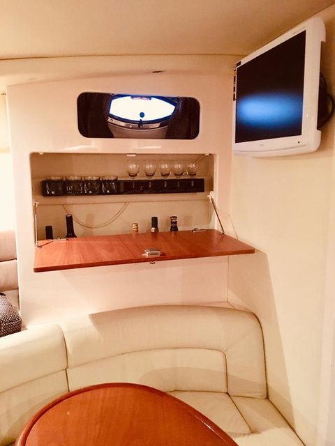 Luxury On The Water (Private Luxurious Boat) - Kempsey Accommodation 4