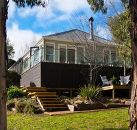 Lake Como Villa - Kempsey Accommodation