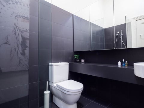 LittleStay Airlie - 2 Bedroom House - Kempsey Accommodation 35