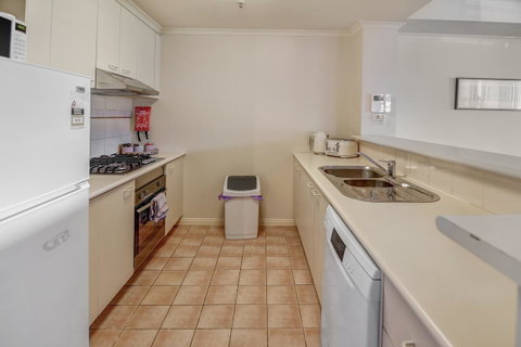 Southbank Tower Apartments - Kempsey Accommodation 13