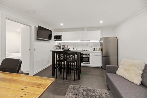 Work Sleep Live Melbourne - Kempsey Accommodation 9