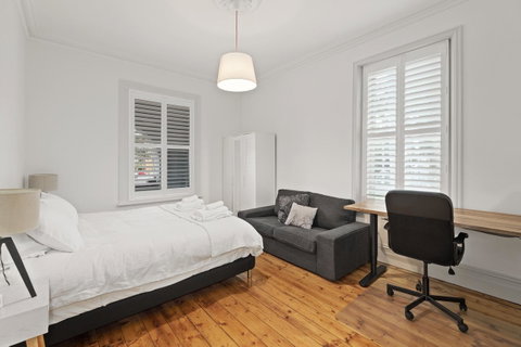 Work Sleep Live Melbourne - Kempsey Accommodation 2