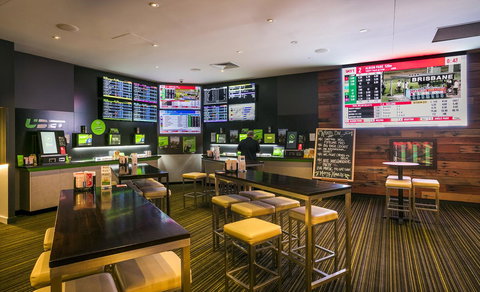 Nightcap At Kawana Waters Hotel - Kempsey Accommodation 9