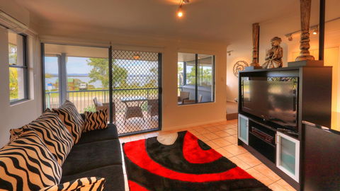 Dolphin Waters - Kempsey Accommodation 7