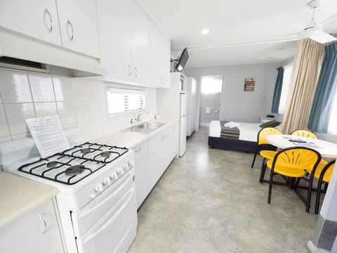Alex Beach Cabins And Tourist Park - Kempsey Accommodation 29