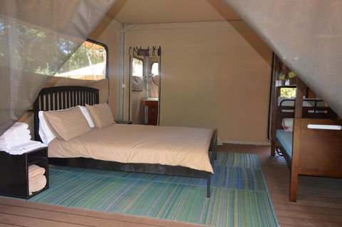 Castaways Moreton Island - Kempsey Accommodation 5