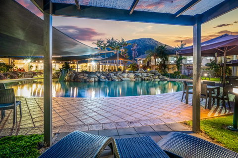 Hotel Grand Chancellor Palm Cove - Kempsey Accommodation 0