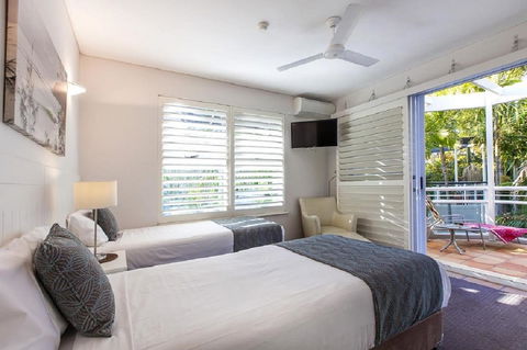Emerald Noosa - Kempsey Accommodation 11