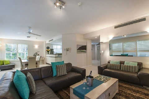 Emerald Noosa - Kempsey Accommodation 14