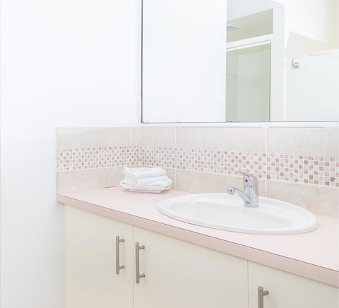 Noosa Hill Resort - Kempsey Accommodation 38