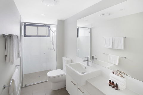 Direct Collective - Sea Breeze Mooloolaba - Kempsey Accommodation 11