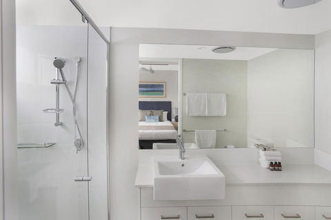 Direct Collective - Sea Breeze Mooloolaba - Kempsey Accommodation 5