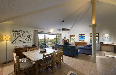 The Retreat Beach Houses - Kempsey Accommodation 4