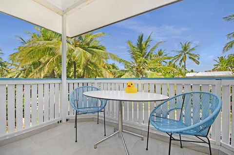 By The Sea Port Douglas - Kempsey Accommodation 16