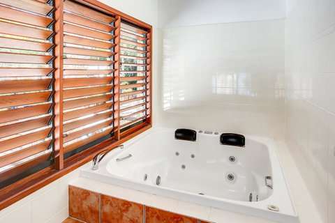 Paradise On The Beach Resort - Kempsey Accommodation 9