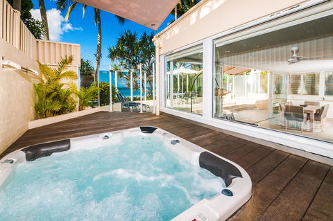 Netanya Noosa Beachfront Resort - Kempsey Accommodation 28