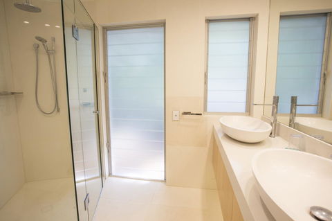 The Cove Noosa - Kempsey Accommodation 39