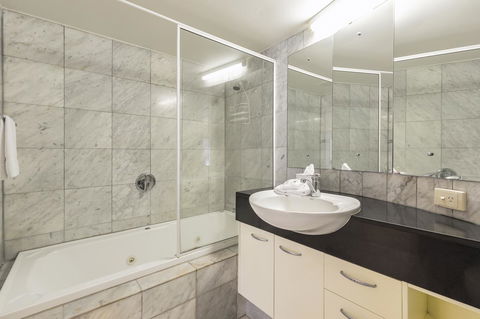 The Cove Noosa - Kempsey Accommodation 4
