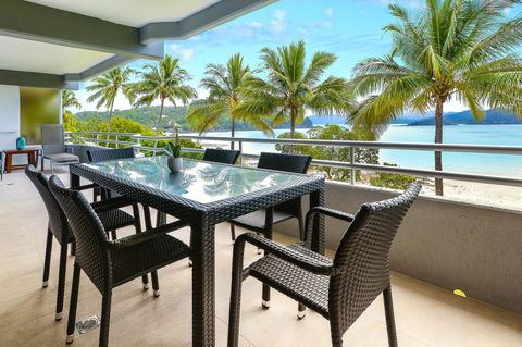 Frangipani 104 - Hamilton Island - Kempsey Accommodation 0
