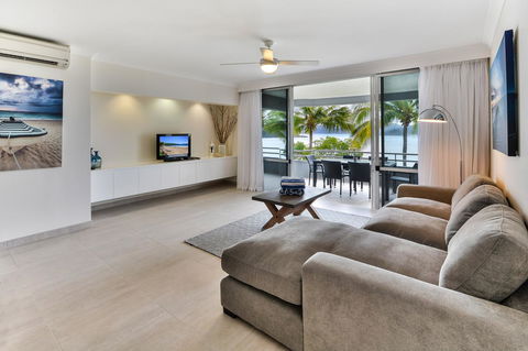 Frangipani 104 - Hamilton Island - Kempsey Accommodation 1