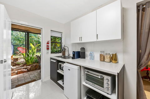 Noosa Hinterland Retreat - Kempsey Accommodation 4