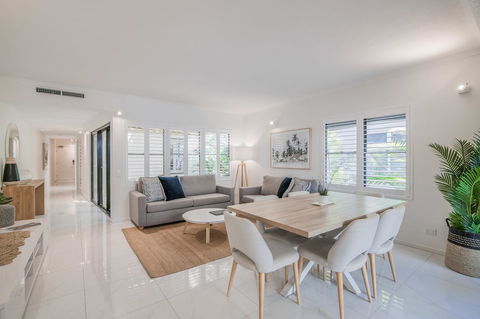 Bella Casa Noosa - Kempsey Accommodation 1