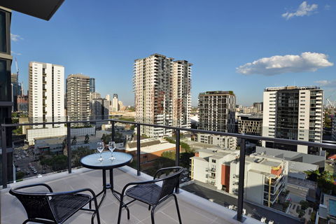Brisbane One Apartments By CLLIX - Kempsey Accommodation 1