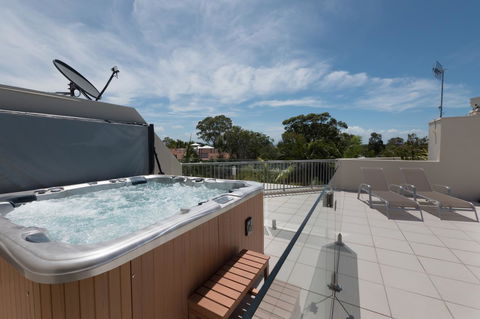 Noosa Tropicana - Kempsey Accommodation 38