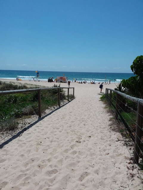 Surfers Chalet - Kempsey Accommodation 5