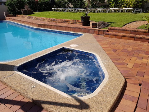 Surfers Chalet - Kempsey Accommodation 26