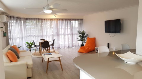 Surfers Chalet - Kempsey Accommodation 11