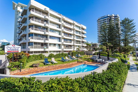 Surfers Chalet - Kempsey Accommodation 0