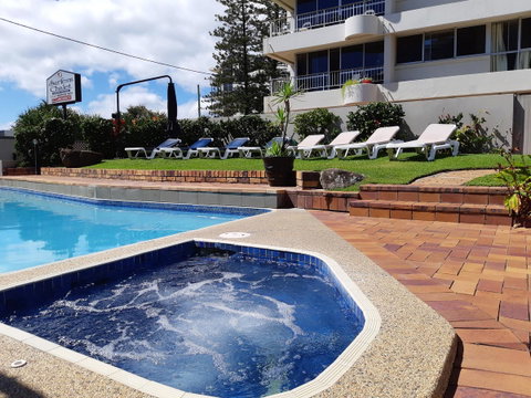 Surfers Chalet - Kempsey Accommodation 6