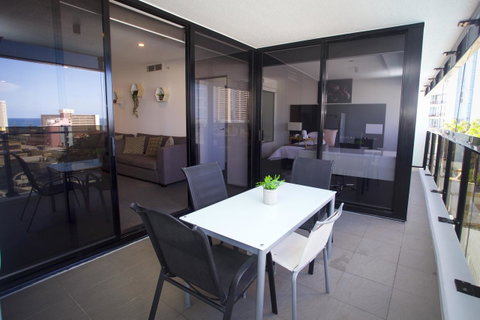 Circle Luxury Holidays - Kempsey Accommodation 3