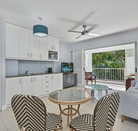 Couples private spa beach getaway - Kempsey Accommodation