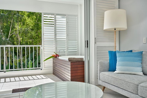 Palm Cove Paradise - Couples Spa Beach Getaway - Kempsey Accommodation 8