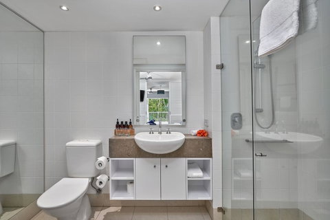 Palm Cove Paradise - Couples Spa Beach Getaway - Kempsey Accommodation 5