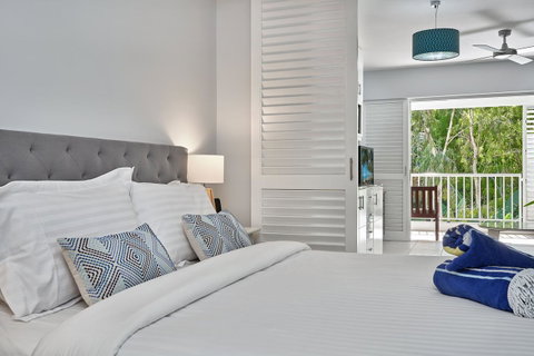 Palm Cove Paradise - Couples Spa Beach Getaway - Kempsey Accommodation 7