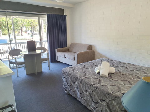 Dalby Manor Motor Inn - Kempsey Accommodation 1