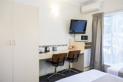 Emerald Maraboon Motor Inn - Kempsey Accommodation 43