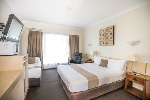 Emerald Maraboon Motor Inn - Kempsey Accommodation 40