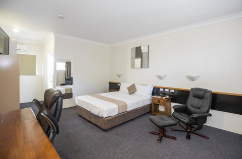 Emerald Maraboon Motor Inn - Kempsey Accommodation 33