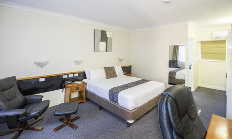 Emerald Maraboon Motor Inn - Kempsey Accommodation 23