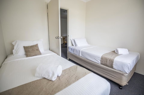 Emerald Maraboon Motor Inn - Kempsey Accommodation 27