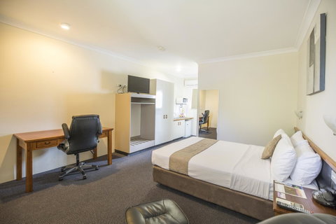 Emerald Maraboon Motor Inn - Kempsey Accommodation 32