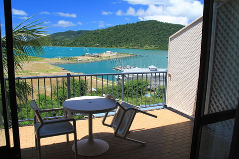Ocean Views At Whitsunday Terraces Resort - Kempsey Accommodation 5