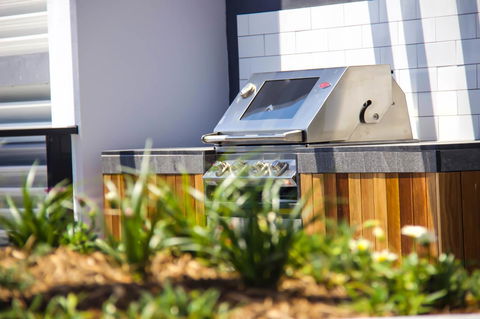 Synergy Broadbeach - Official - Kempsey Accommodation 13