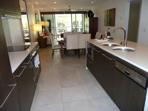 Penthouse 239 At See Temple Port Douglas - Kempsey Accommodation 2