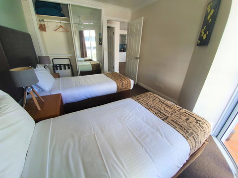 Broadbeach Holiday Apartments - Kempsey Accommodation 6
